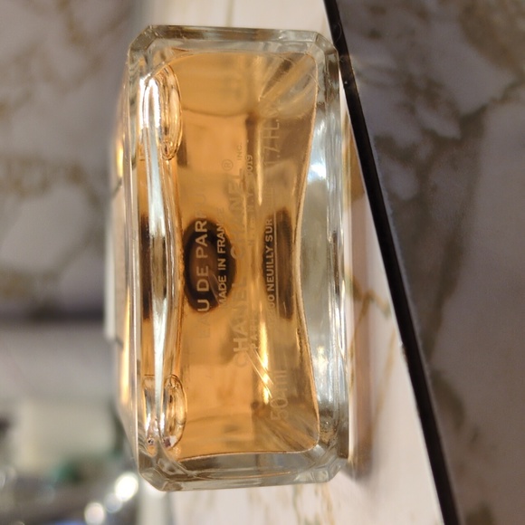 CHANEL Coco Mademoiselle Eau De Parfum 1.7 Oz - Picture 3 of 5